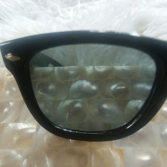 Vintage Wayfare Sunglasses (unisex) - Picture 2 of 8